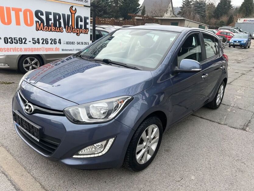 i20