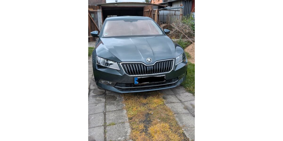 Skoda Superb 107.000 km 19.888 &euro; Senftenberg 01968