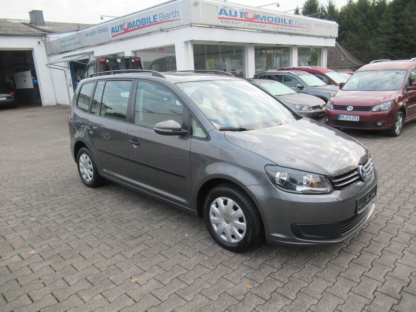 VW Touran 156.200 km 8.500 € Hennef 53773