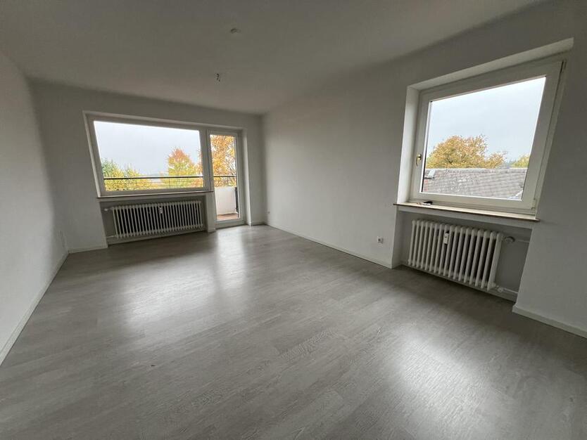 3-Zimmer-Wohnung - 75 m² Wfl. - Balkon - Aufzug - in Selb Plößberg zimmer