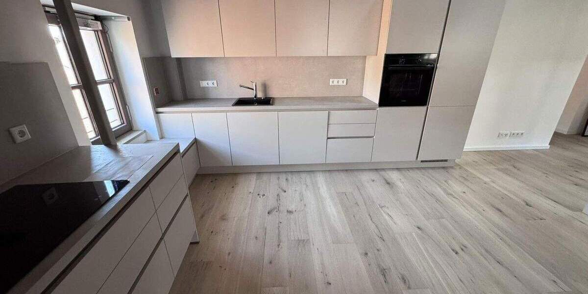 Etagenwohnung Regensburg Innenstadt - 3 Zimmer, 113 m&sup2;, 925.000&euro; | Angebot:25737283