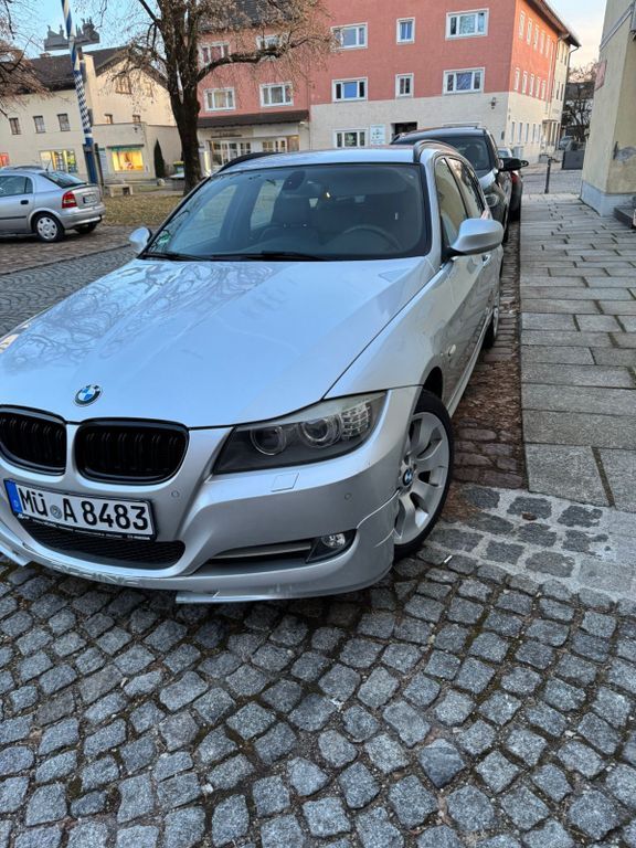 320