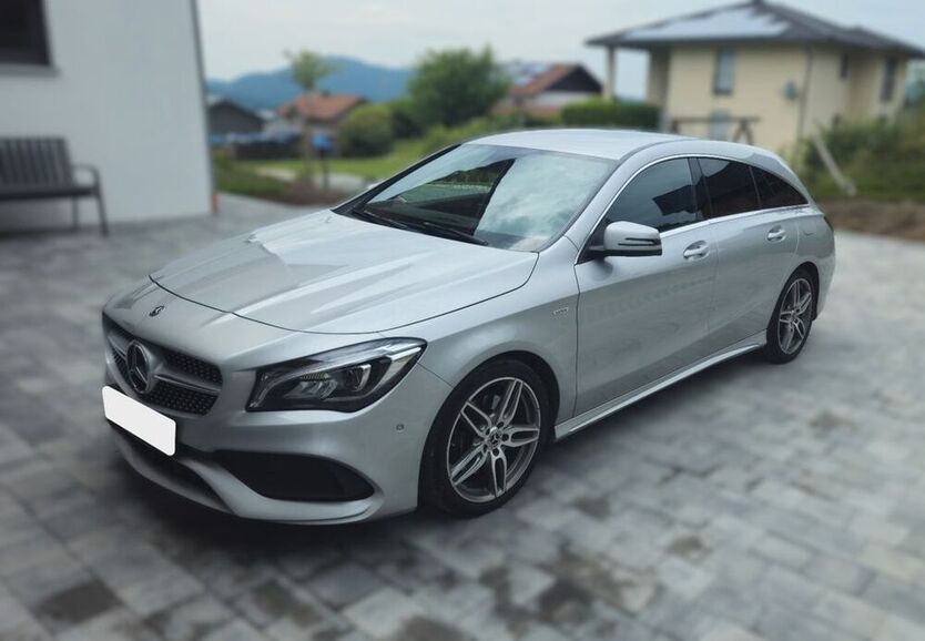 CLA 220 Shooting Brake