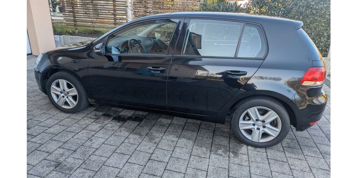 VW Golf 144.000 km 3.700 &euro; Singen 78224