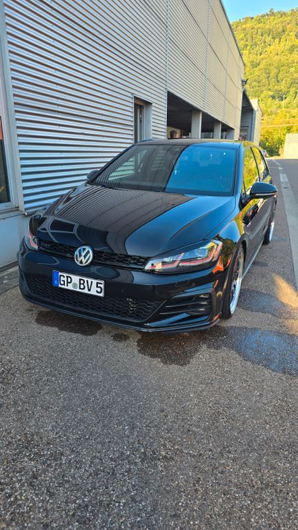 VW Golf 85.000 km 22.999 € Geislingen 73312