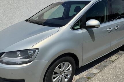 VW Sharan 227.100 km 8.900 &euro; Germering 82110