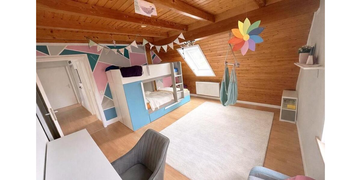 Dachgeschoßwohnung Heuchlingen - 4 Zimmer, 87 m&sup2;, 600&euro; | Angebot:26403086