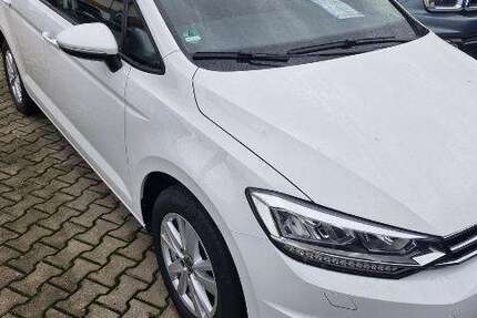 VW Touran 155.600 km 18.790 € Hirschaid 96114