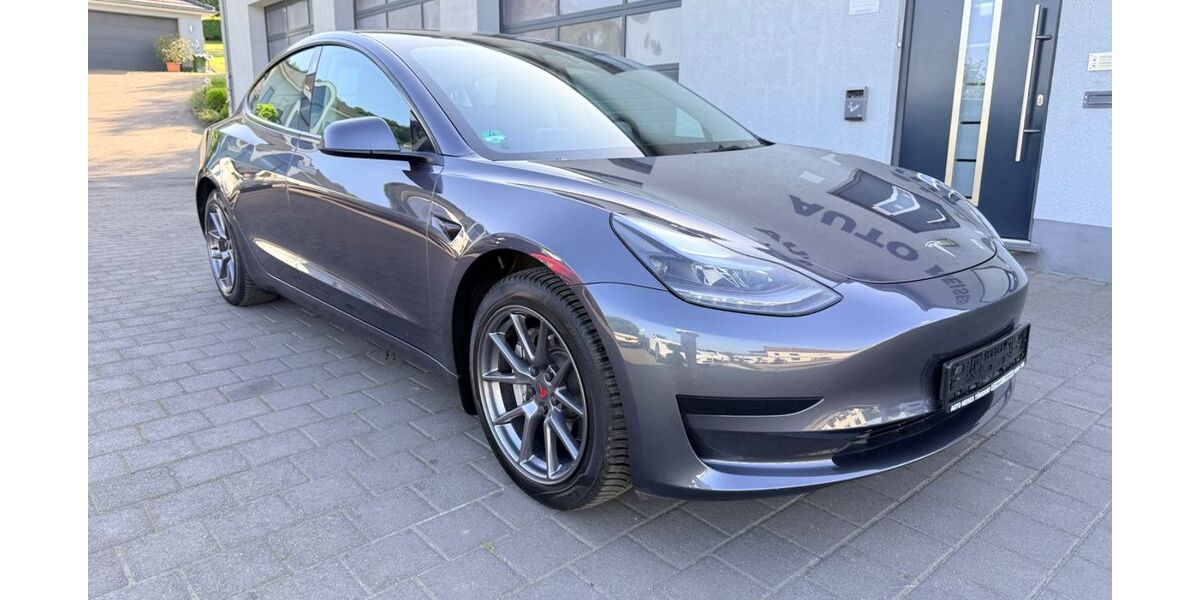 Tesla Model 3 38.200 km 27.950 &euro; Tünsdorf 66693