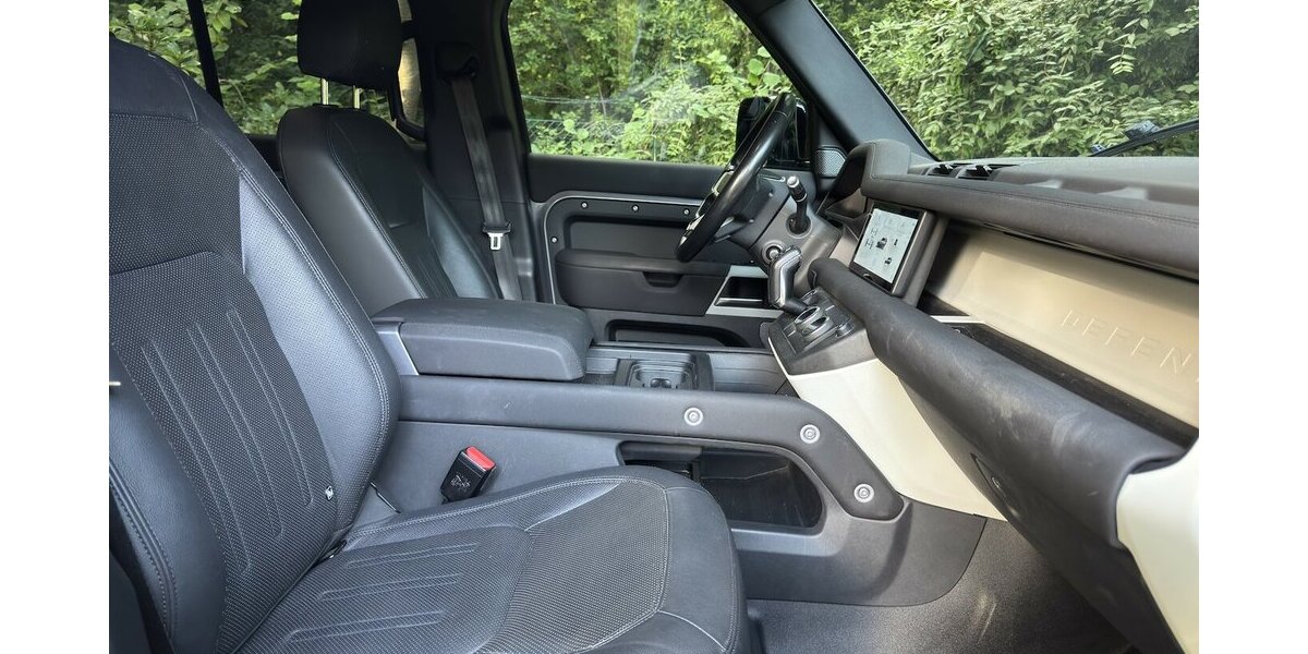 Land Rover Defender 110 SE 1. Hd. Scheckheft unfallfrei 53.000 km 54.999 &euro; Hamburg 22339