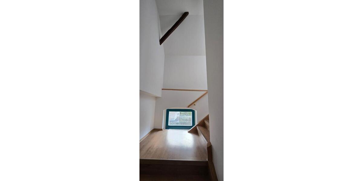 NEU sanierte 3-Raum Wohnung mit neuer Einbauküche im Stadtzentrum von Treuen 3 zimmer