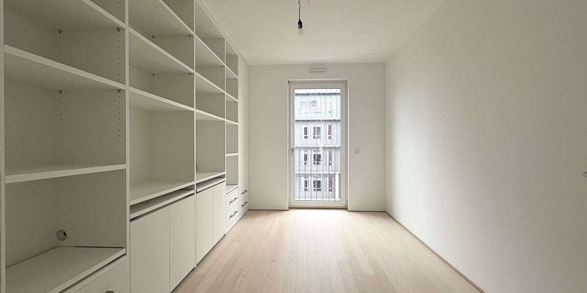 Etagenwohnung Frankfurt Bockenheim - 3 Zimmer, 92 m&sup2;, 2.100&euro; | Angebot:26905288