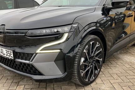 Renault Megane E-TECH 8.000 km 41.990 &euro; Elsterwerda 04910