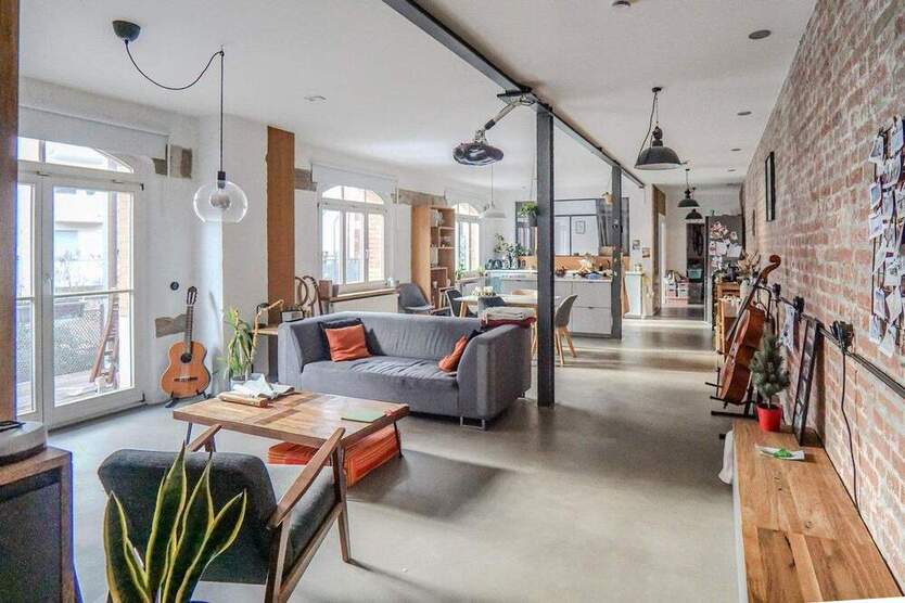 Modernes Loft mit Südbalkon & Stellplatz - Zentrale Lage in Nürnberg 5 zimmer