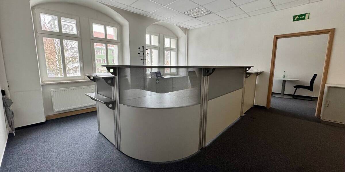 Gewerbeobjekt Rudolstadt Zentrum - 7 Zimmer, 194 m&sup2;, 1.462&euro; | Angebot:26273713