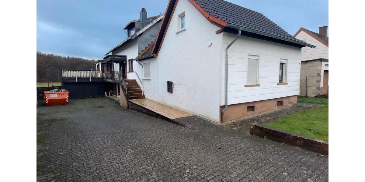 Mehrfamilienhaus, Wohnhaus Wadern - 6 Zimmer, 196 m&sup2;, 110.000&euro; | Angebot:26610627