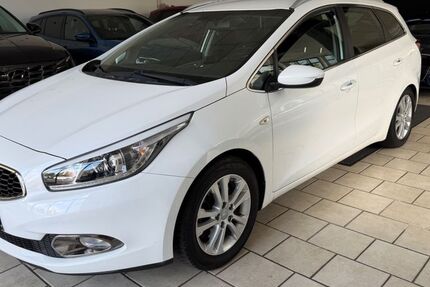 Kia ceed / Ceed 195.000 km 6.850 &euro; Detmold 32756