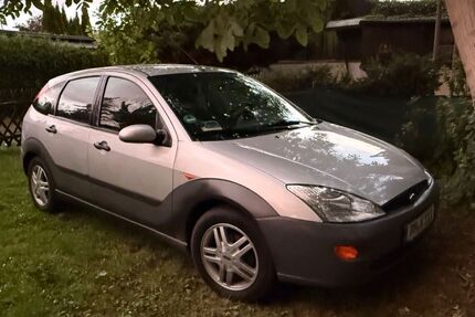 Ford Focus 178.000 km 999 &euro; Werder 14542