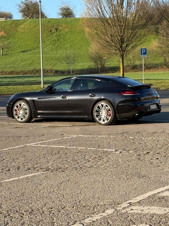 Porsche Panamera 65.800 km 49.900 € Eislingen 73054