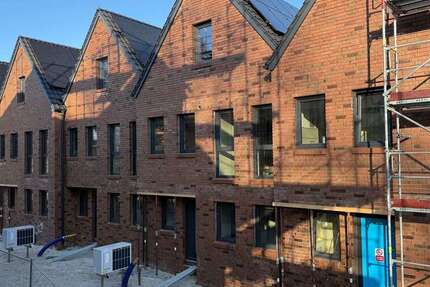 Haus Edewecht - Friedrichsfehn Friedrichsfehn - 6 Zimmer, 121 m&sup2;, 1.580&euro; | Angebot:23703174