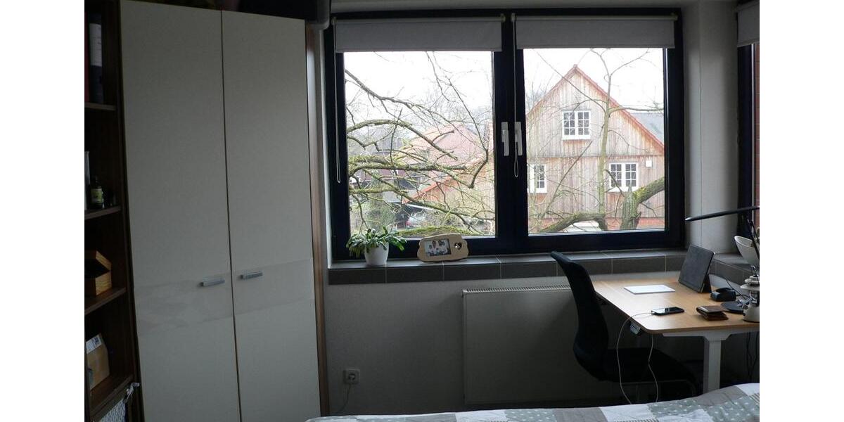 Etagenwohnung Uetze - 3 Zimmer, 102 m&sup2;, 1.070&euro; | Angebot:19138026