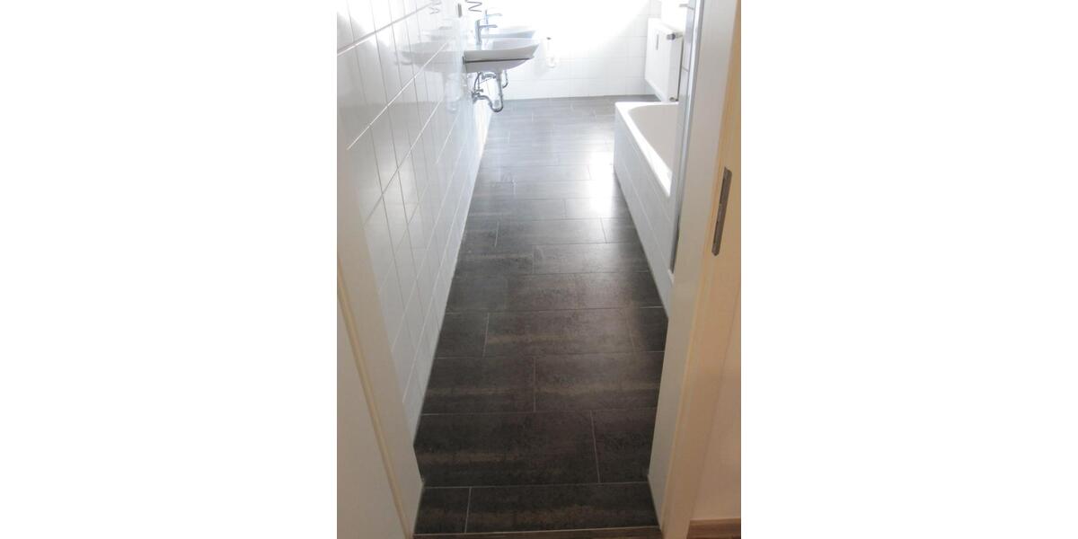 Dachgeschoßwohnung Schwarzenfeld - 3 Zimmer, 85 m&sup2;, 780&euro; | Angebot:26327194