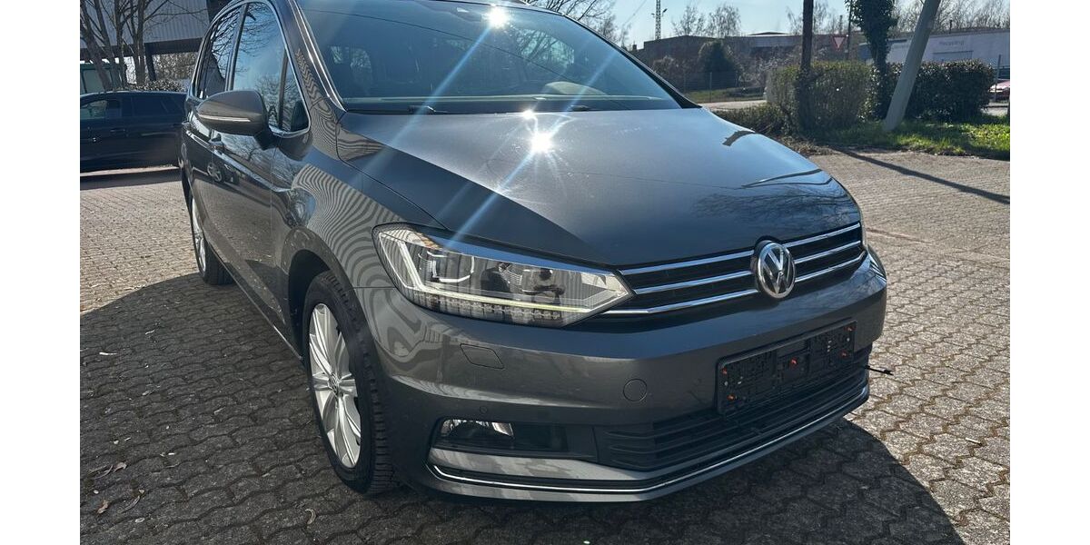 VW Touran 180.000 km 15.990 &euro; Saarlouis 66740