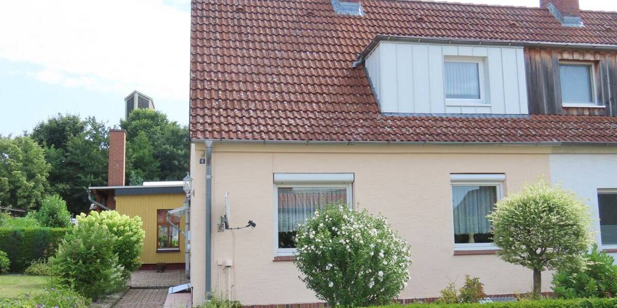 Doppelhaushälfte in zentraler, ruhiger Lage 5 zimmer