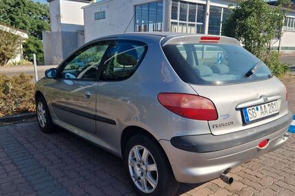 Peugeot 206 206.780 km 900 &euro; Ottweiler 66564