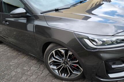 Ford Focus 72.000 km 18.450 &euro; Waldsassen 95652