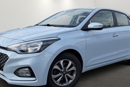 Hyundai i20 92.000 km 9.690 &euro; Dillenburg 35684