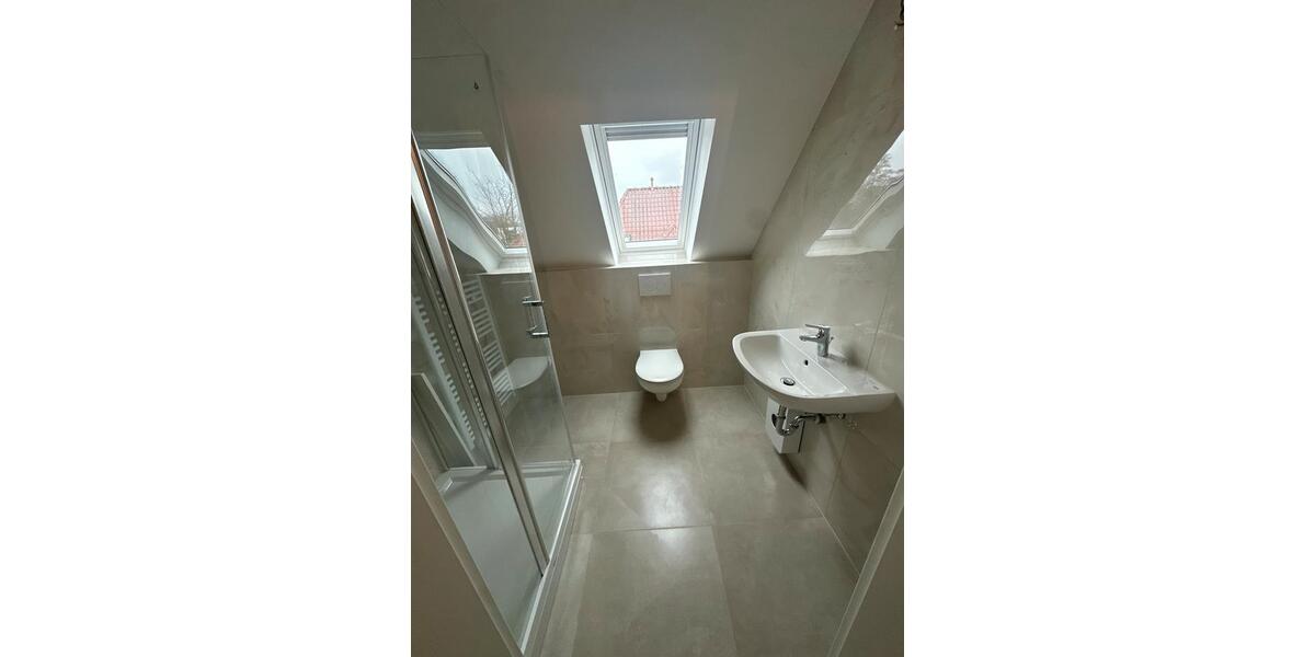 Dachgeschoßwohnung Delmenhorst Deichhorst - 3 Zimmer, 71 m&sup2;, 800&euro; | Angebot:26007324