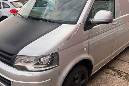 VW T5 Transporter 212.000 km 11.400 &euro; Leipzig / Holzhausen 04288