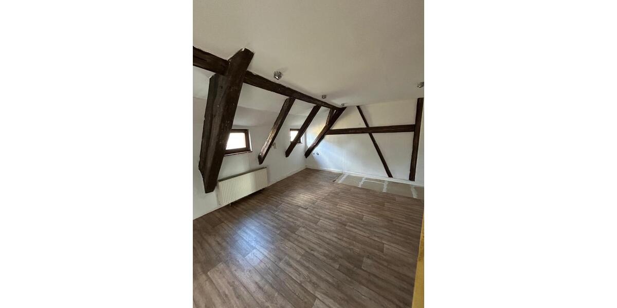 Reihenhaus Wolkenstein - 8 Zimmer, 200 m&sup2;, 78.000&euro; | Angebot:26517544
