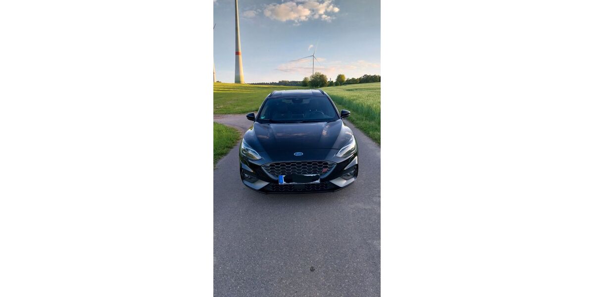 Ford Focus 72.000 km 20.900 &euro; Berglicht 54426