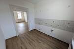 Etagenwohnung Meerane - 3 Zimmer, 85 m&sup2;, 400&euro; | Angebot:26788079