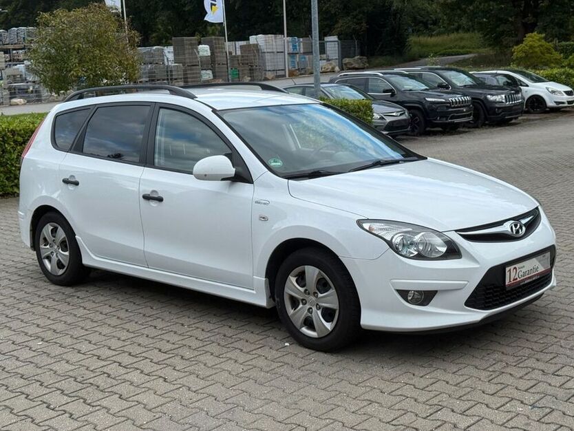i30