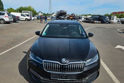 Skoda Superb 98.981 km 21.300 &euro; Berlin 12099