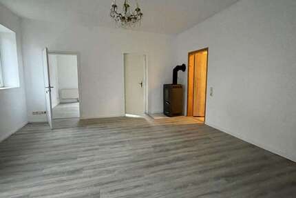 Haus Schlagsdorf - 15 Zimmer, 504 m&sup2;, 4.500&euro; | Angebot:25687553