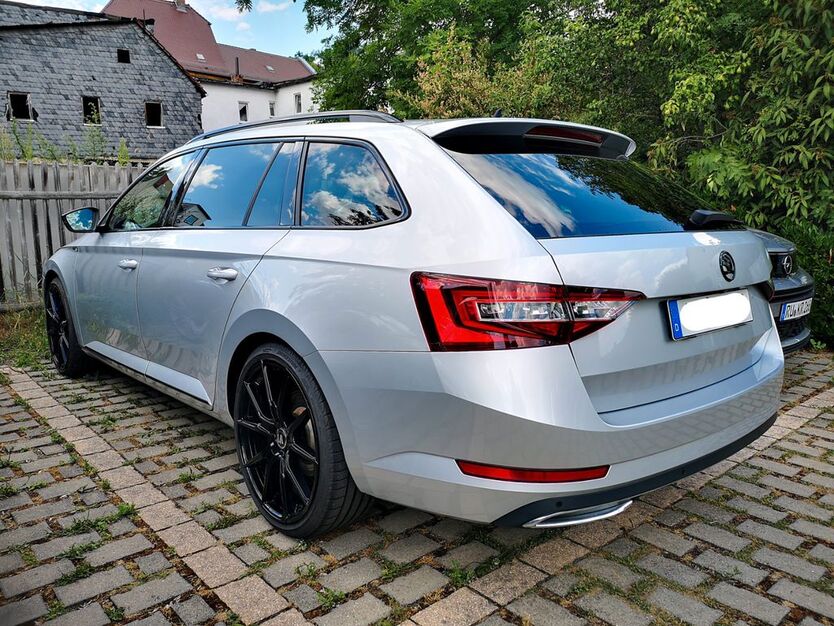 Skoda Superb 128.697 km 21.999 € Jena 07745