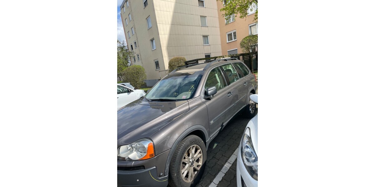 Volvo XC90 274.050 km 4.680 € Fürth 90744