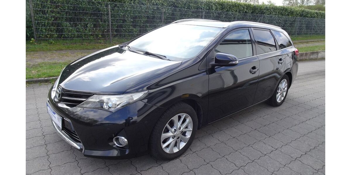 Toyota Auris 125.600 km 9.990 &euro; Osterholz-Scharmbeck 27711