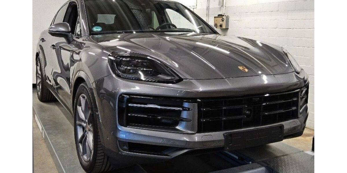 Porsche Cayenne 9.750 km 98.888 &euro; Stuttgart 70499