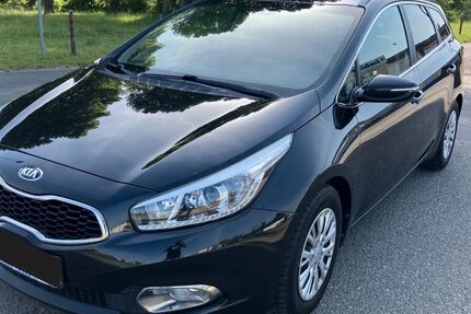 Kia ceed Sportswagon 70.000 km 10.499 &euro; Leuna 06237