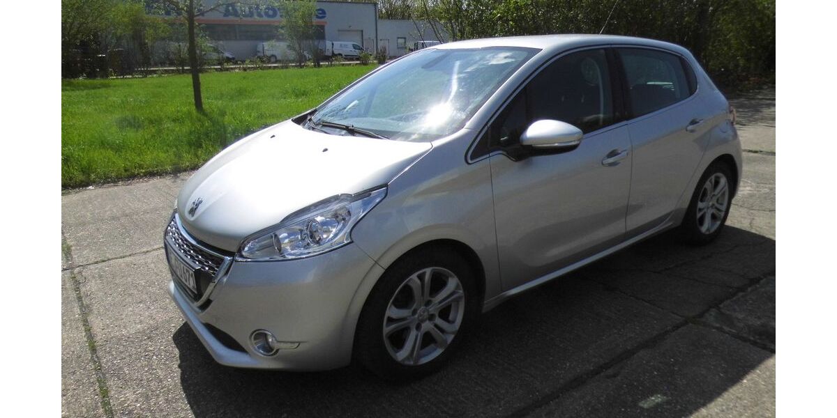 Peugeot 208 136.500 km 5.400 &euro; Dessau-Roßlau 06842