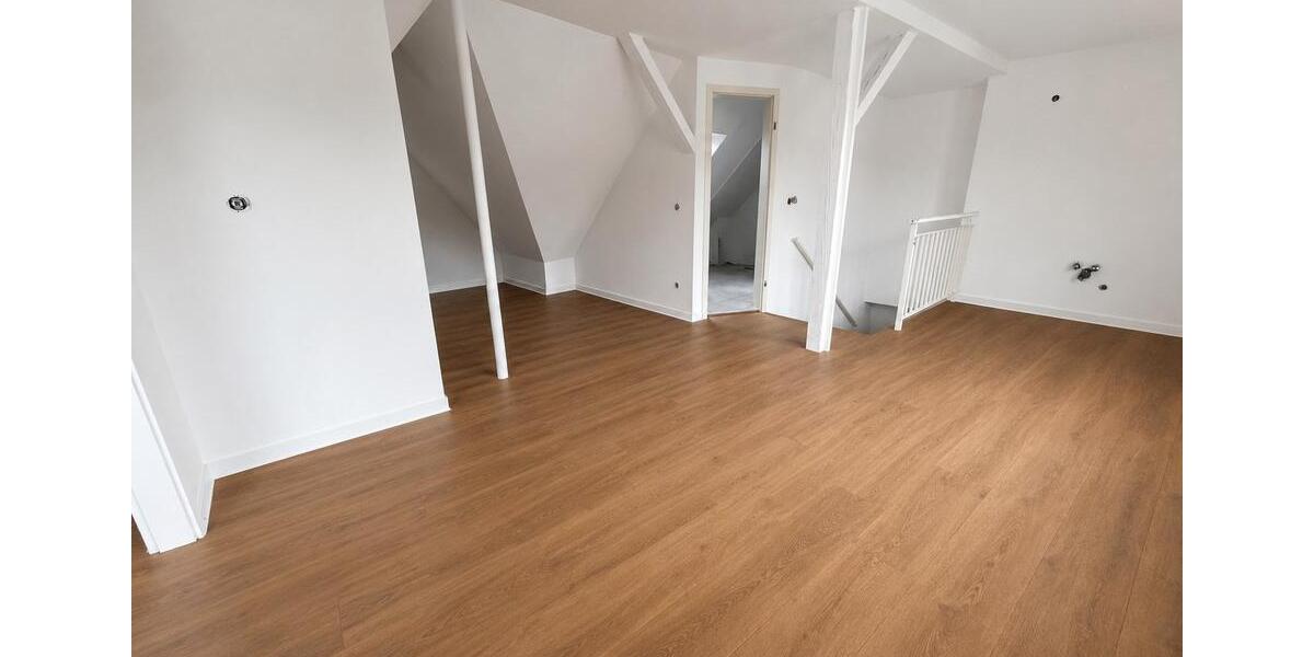 Dachgeschoßwohnung Weinheim - 2 Zimmer, 64 m&sup2;, 820&euro; | Angebot:26563799