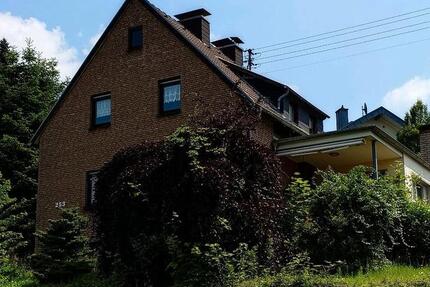 Großes Einfamilienhaus in Königswinter-Thomasberg 7 zimmer