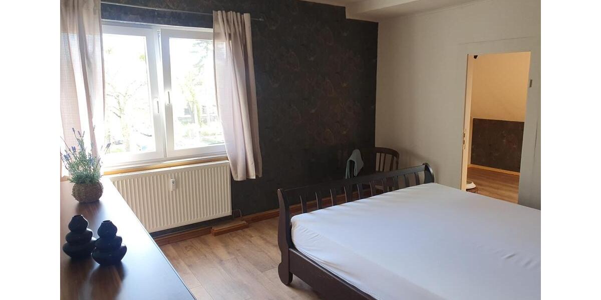 Dachgeschoßwohnung Naumburg (Saale) - 3 Zimmer, 85 m&sup2;, 500&euro; | Angebot:26338493