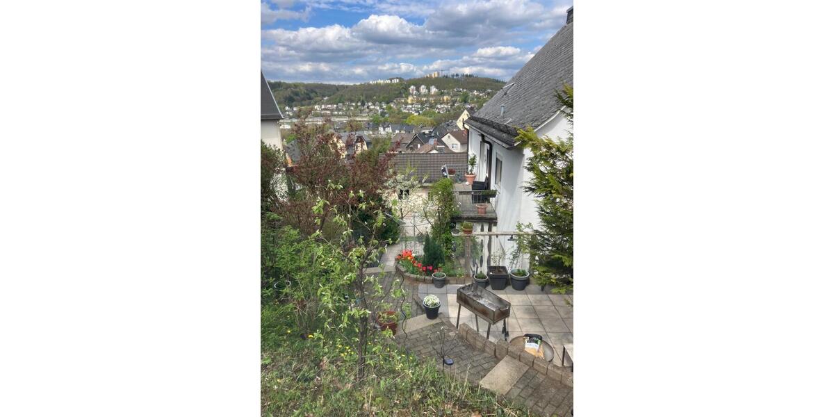 Einfamilienhaus Siegen Kaan-Marienborn - 7 Zimmer, 235 m&sup2;, 350.000&euro; | Angebot:26851474