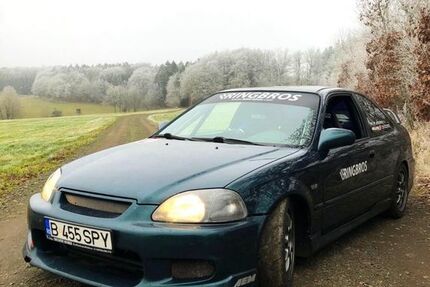 Honda Civic 110.000 km 8.500 &euro; Nurburgring 52520